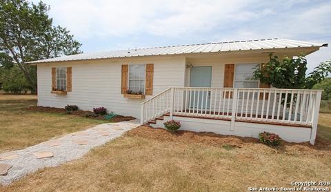 1205 County Road 6610, Devine, TX 78016 photo 1