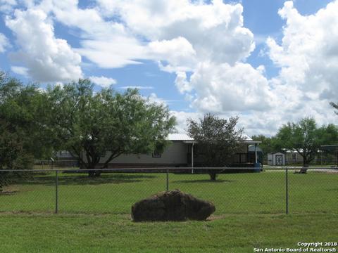 165 County Road 6752, Devine, TX 78016 photo 1