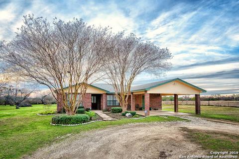 135 Brook Meadow Dr, Lytle, TX 78052 photo 1
