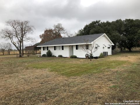 510 County Road 664, Devine, TX 78016 photo 1
