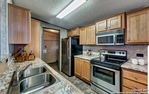 178 Las Palomas, Lytle, TX 78052 photo 1