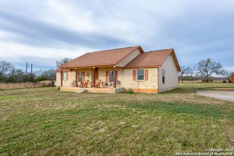 380 Meadowview Dr, Lytle, TX 78052 photo 1