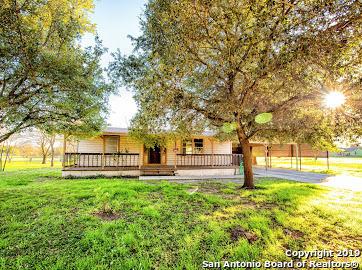 509 Mc Annely, Devine, TX 78016 photo 1