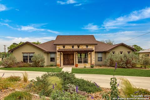 731 Jack Nicklaus Dr, Devine, TX 78016 photo 1