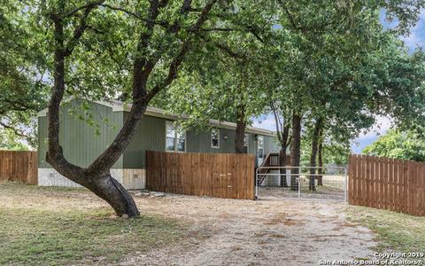 320 Brianna Ct, Von Ormy, TX 78073 photo 1
