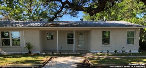 402 County Road 664, Devine, TX 78016 photo 1