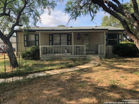 310 Sara Ln, Lytle, TX 78052 photo 1