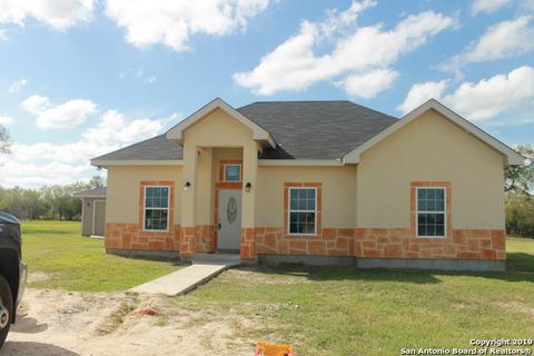 686 Las Palomas Dr Tx, Lytle, TX 78052 photo 1