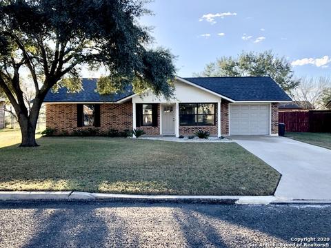 132 Plainview Dr, Poth, TX 78147 photo 1