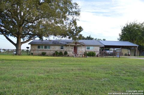 1517 County Road 664, Devine, TX 78016 photo 1