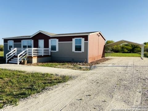 373 Las Palomas Dr, Lytle, TX 78052 photo 1