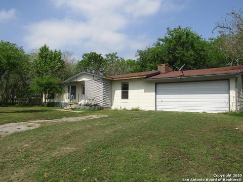 206 Cardinal, Devine, TX 78016 photo 1