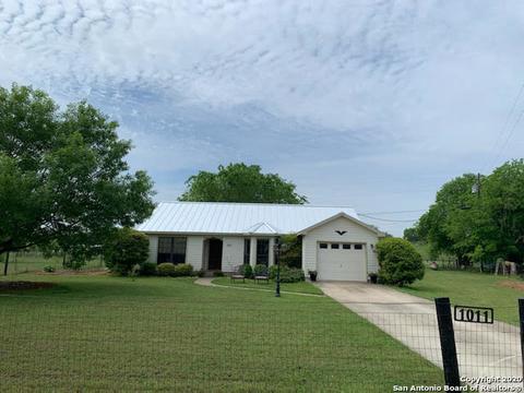 1011 River Rd, Blanco, TX 78606 photo 1