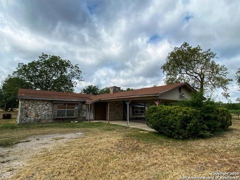 1102 County Road 6612, Devine, TX 78016 photo 1