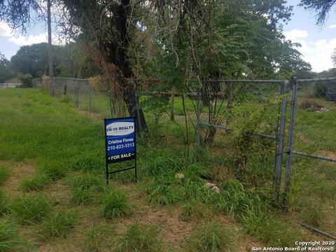 22041 Running Bear, Von Ormy, TX 78073 photo 3