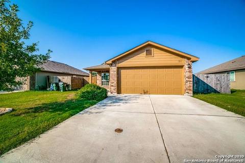 123 Falcon Dr, Luling, TX 78648 photo 1