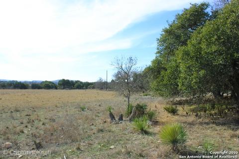 795 Lipan Apache, Blanco, TX 78606 photo 3