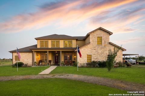 528 County Road 7718, Devine, TX 78016 photo 1