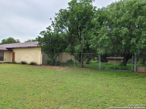 8005 Interstate 10 E, Converse, TX 78109 photo 1