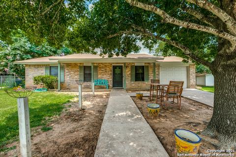 949 Loretta Estelle Poteet Tx 12 Photos Mls Movoto