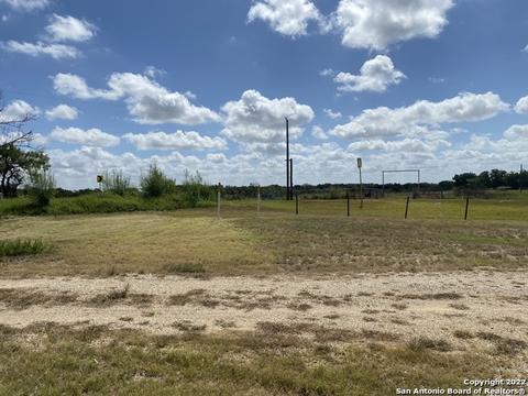 15619 Fm 471 S, Devine, TX 78016 photo 1