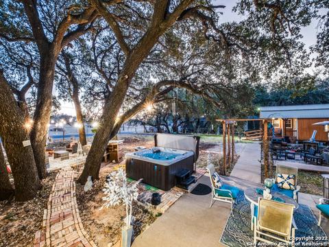 4121 Kings Ln, Von Ormy, TX 78073 photo 1