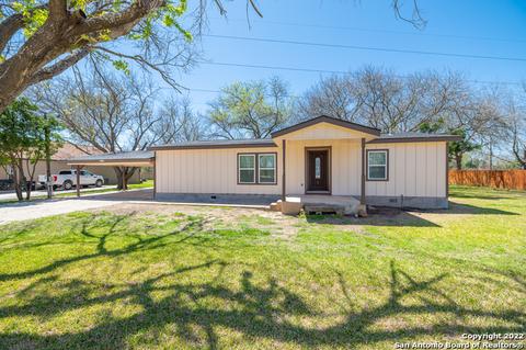 208 Ramirez Ln, Mcqueeney, TX 78123 photo 1