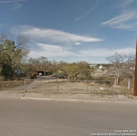 238 N Converse St, Eagle Pass, TX 78852 photo 1