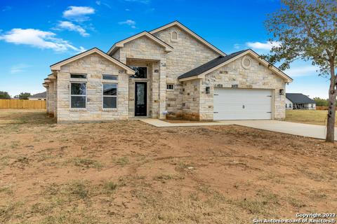 173 E Tree Farm Dr, Lytle, TX 78052 photo 1