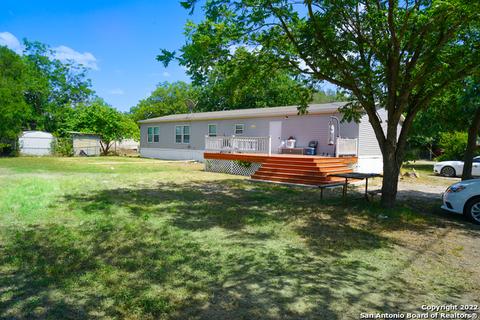 10179 Commerce St, Atascosa, TX 78002