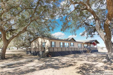 1089 County Road 7718, Devine, TX 78016 photo 1