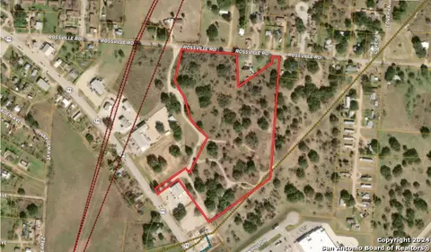 00 Rossville Rd, Devine, TX 78016