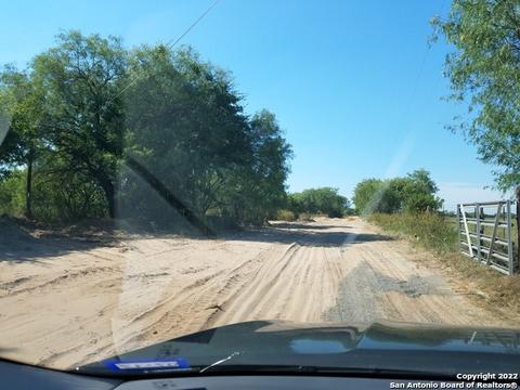 5865 Curran Dr, Von Ormy, TX 78073 photo 1