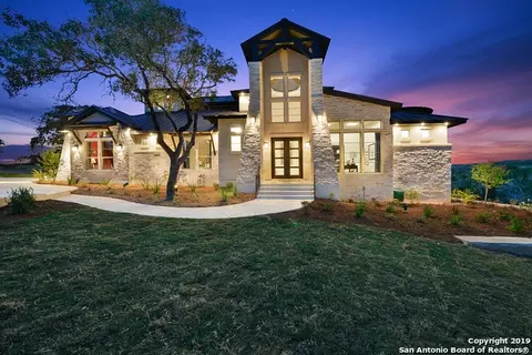 5732 Heidrich Ct, New Braunfels, TX 78132