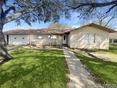 535 Cheapside Rd, Westhoff, TX 77994 photo 1