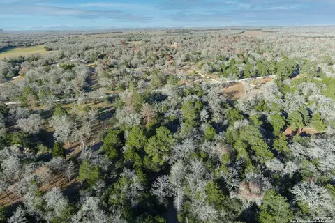 3100 Chuckwagon Rd, Luling, TX 78648 photo 6