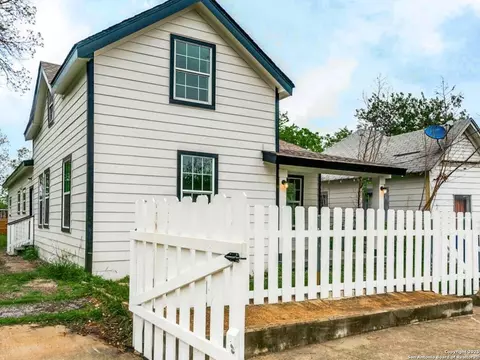 941 W Myrtle St, San Antonio, TX 78212