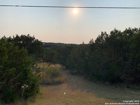 1533 Desiree St, Canyon Lake, TX 78133