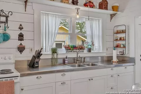 Kitchen - 16547 E Gable Rd, Saint Hedwig, TX 78152 photo 1 of 1