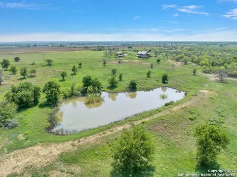 View/Area - 16547 E Gable Rd, Saint Hedwig, TX 78152 photo 3 of 7