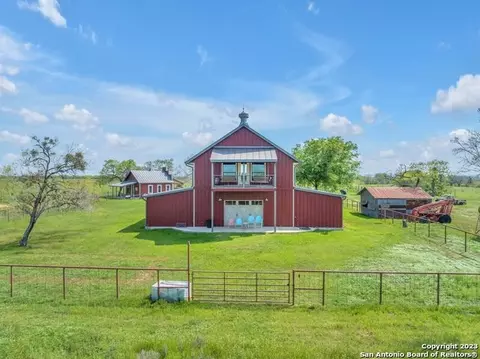 Exterior - 16547 E Gable Rd, Saint Hedwig, TX 78152 photo 1 of 7