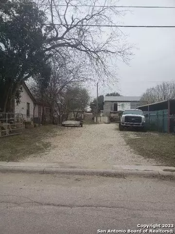 1334 Fenfield Ave, San Antonio, TX 78211