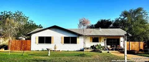 805 Tilden, Cotulla, TX 78014 photo 1