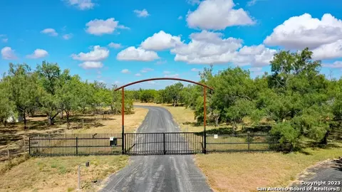 1066 Ranch Rd Highway 187, Sabinal, TX 78881