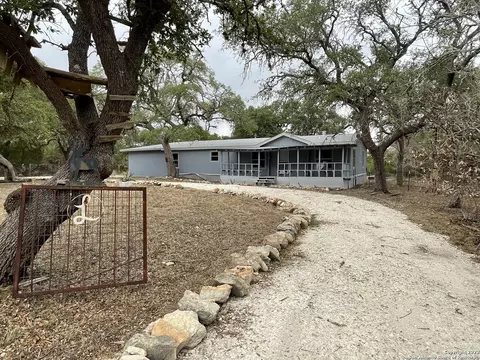 125 Pecan Dr, Spring Branch, TX 78070