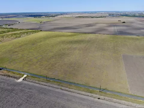 00 County Road 5717, Devine, TX 78016 photo 7
