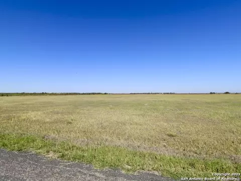 00 County Road 5717, Devine, TX 78016 photo 4