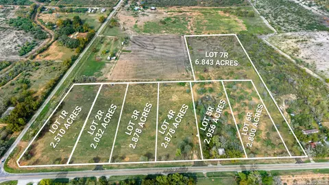 19101 Fm 463, Natalia, TX 78059