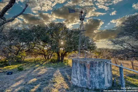 33309 State Hwy 55, Uvalde, TX 78801