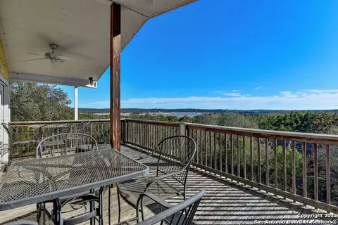 265 Angel Dr, Lakehills, TX 78063 photo 1